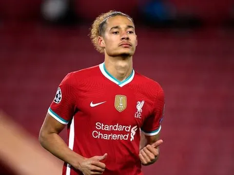 Vừa trở lại Liverpool, sao trẻ nhận ngay 2 lời đề nghị