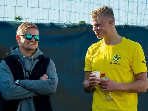 Cha Haaland nói gì về Man United?