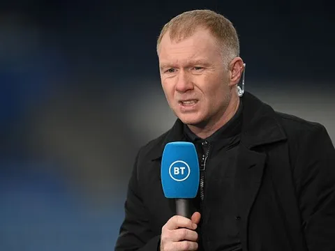 Scholes nói rõ sự vô giá của Casemiro sau trận ra mắt