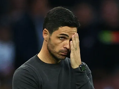 Arteta tặc lưỡi với lời hứa chuyển nhượng ở Arsenal