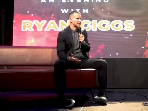 Thành công với James, Giggs lại hiến kế chuyển nhượng cho Man Utd