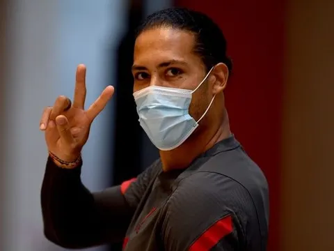 Klopp "sợ hãi" trước kế hoạch của Van Dijk