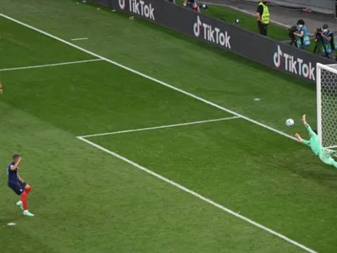 Vào vai tội đồ, Mbappe lập tức phá vỡ im lặng