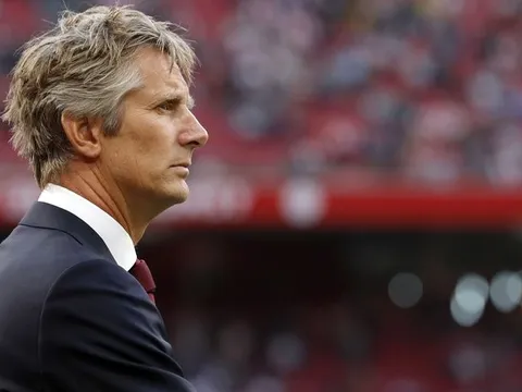 Đến 'hố chôn người' Qatar tập luyện, Ajax Amsterdam bị chỉ trích đã quá tham tiền