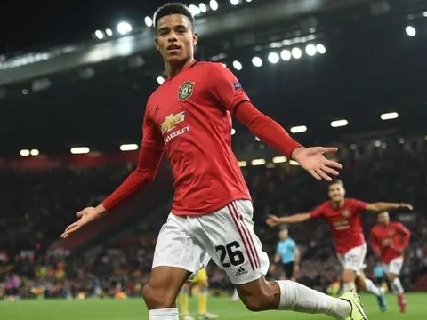 HLV Solskjaer thừa nhận sự đau đầu vì Greenwood