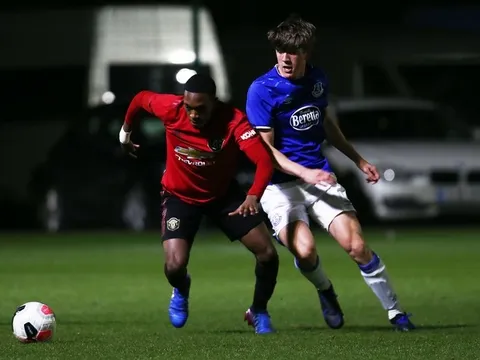 Ra "yêu sách trên trời" với Man Utd, ma tốc độ cuốn gói khỏi CLB