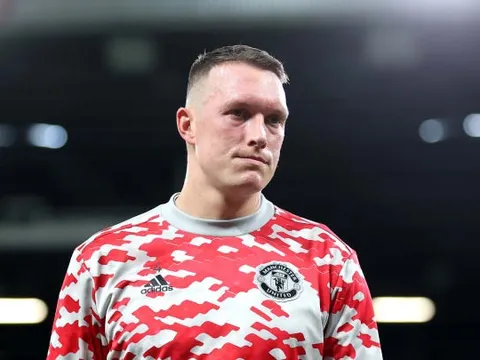 Thay đổi chóng mặt, Phil Jones từ chối rời Man Utd