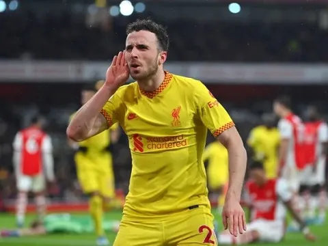 Bị fan Arsenal la ó, Jota đáp trả cực chất