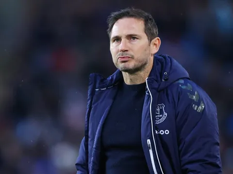 Frank Lampard đã làm gì để giúp Everton ghi bàn phút 90+2?