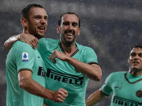 Đánh bại đội bóng thành Turin, Inter có loạt trận mở màn thành công nhất lịch sử
