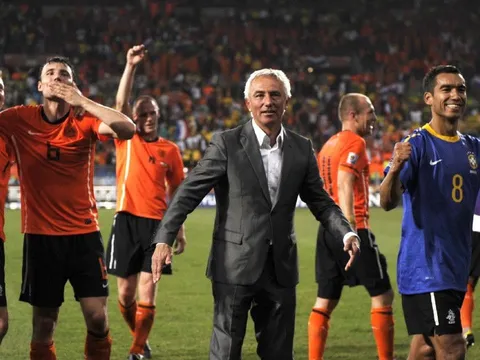Bert van Marwijk và ngôi á quân World Cup 2010 với tuyển Hà Lan