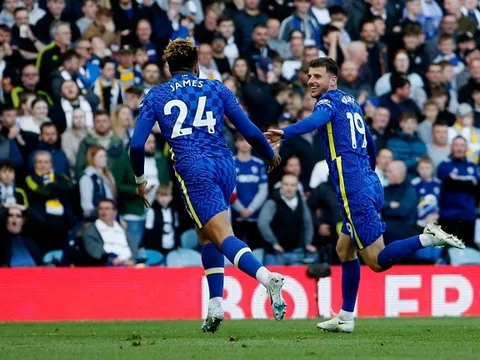 Chelsea đẩy Leeds đến 'cửa tử'