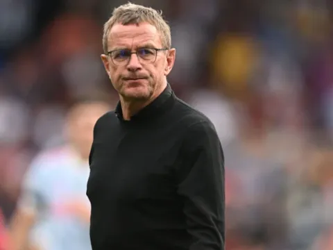"Nếu là Ten Hag, tôi sẽ bảo Rangnick rời đi"