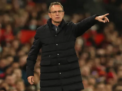 "Khả năng M.U chiêu mộ được các cầu thủ Rangnick đề cập là con số 0"