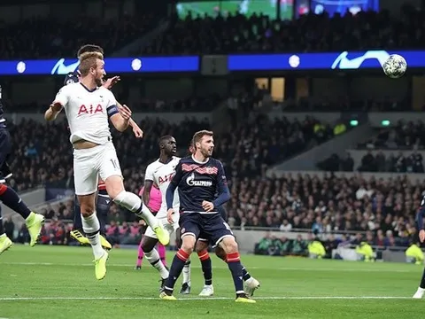 Carragher: Martinez hãy tránh xa Haaland
