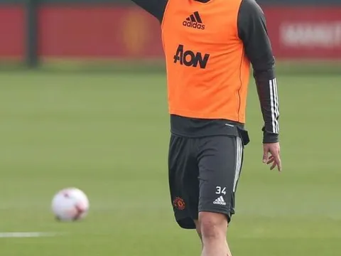 Phil Thompson: Mọi người đã quên một phẩm chất đặc biệt của Salah