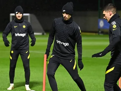 Lescott: Kane rất cân nhắc việc gia nhập M.U