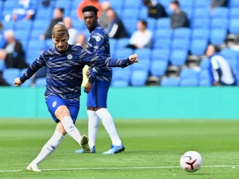 Người hâm mộ Quỷ đỏ bất bình khi Aaron Wan-Bissaka không được tham dự EURO 2020