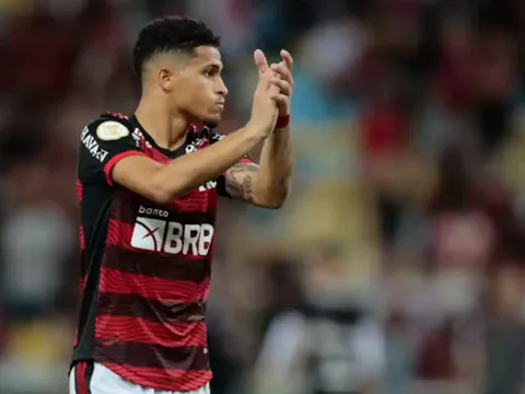 Ten Hag bất ngờ đánh vào thị trường Brazil