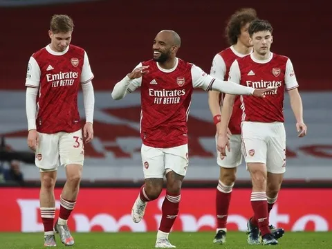 "Chữ ký có thể giúp hàng thủ Chelsea trở nên mạnh nhất ở Premier League"