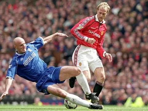Trước Erik Ten Hag, những người Hà Lan thể hiện ra sao tại Old Trafford?