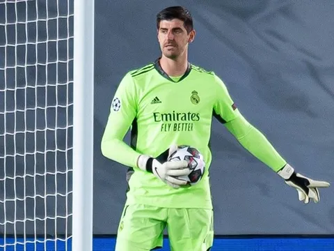 Enrique khuyên M.U: "Cậu ấy trẻ hơn, giá chỉ bằng nửa Casemiro"