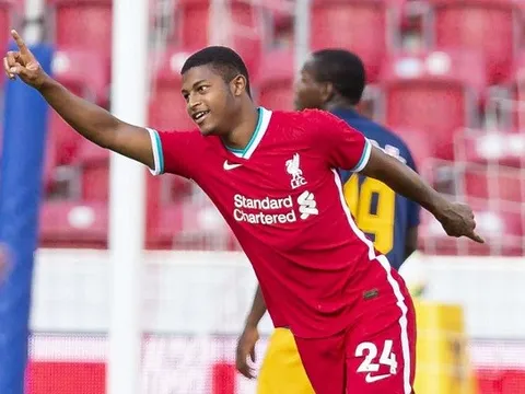 Clive Allen: Sao Man Utd là sự bổ sung tuyệt vời cho Tottenham Hotspur