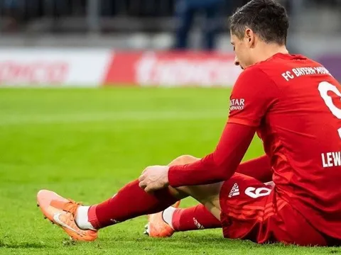 Hung tin ập đến Bayern, chân sút số 1 châu Âu lên bàn mổ