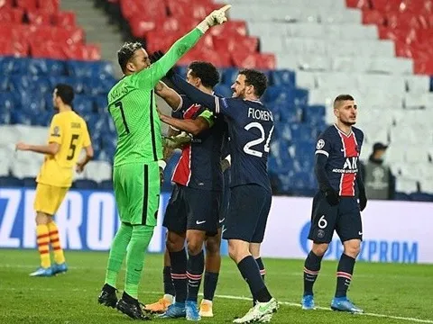 Bị đẩy đi, sao trẻ Liverpool vẫn mủi lòng vì Klopp