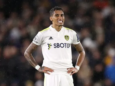 Arsenal tìm được người thay Raphinha