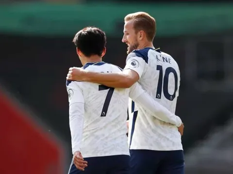 Những "con số biết nói" sau vòng 2 Premier League: Double poker, thẻ đỏ lịch sử và siêu tân binh Liverpool