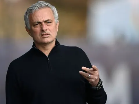 Luke Shaw và sao Man Utd được Mourinho khen ngợi: "Như đội trưởng vậy"