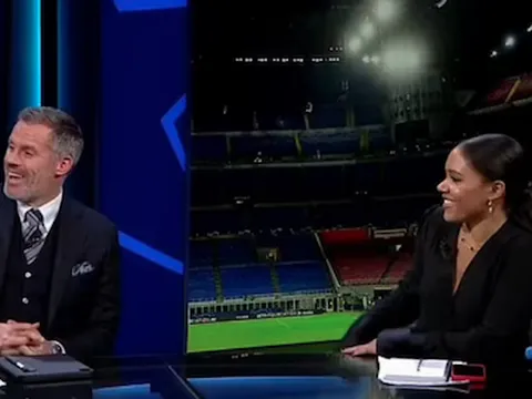 Jamie Carragher chế nhạo khả năng vô địch Champions League của Man Utd