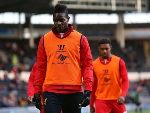 Xavi ra mặt thuyết phục sao Chelsea đến Barca