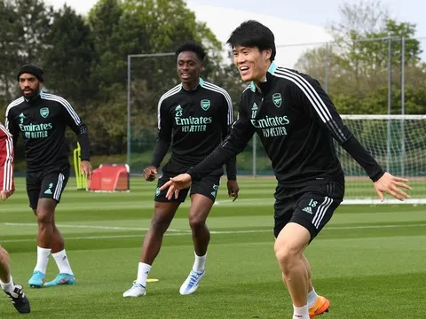 3 điều rút ra sau buổi tập gần nhất của Arsenal: Nụ cười của "chiến thần"