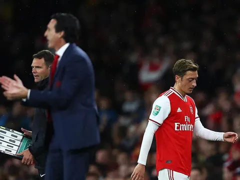 Chuyện quái quỷ gì đang xảy ra với một Ozil thứ 2 ở Chelsea?