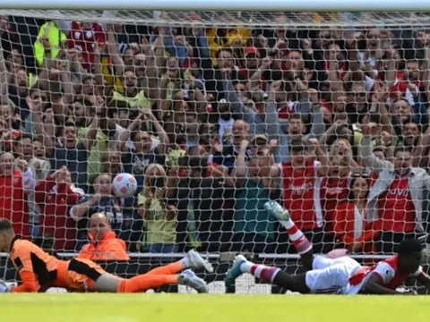 Vượt ải Leeds, Arsenal tạo khoảng cách 4 điểm với Tottenham