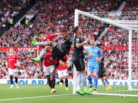 Gallas chỉ ra 2 "tội đồ" của Arsenal trong trận thua Man Utd