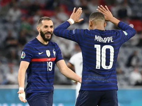 Trước ngày hội quân tuyển Pháp, Benzema gửi lời nhắn đến Mbappe