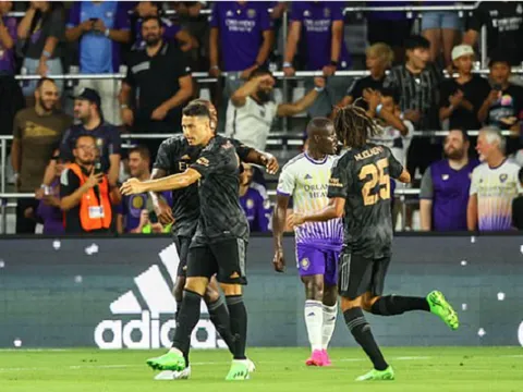 Thêu hoa dệt gấm, Arsenal có chiến thắng cách biệt thứ 2 trên đất Mỹ