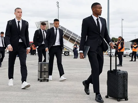 Dàn sao Real Madrid diện như tài tử điện ảnh tại 'kinh đô ánh sáng"