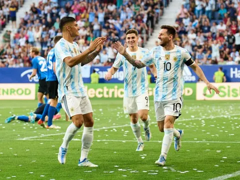 10 'ảo thuật gia' xuất sắc nhất thập kỷ: Messi thứ 3; Bất ngờ số 1