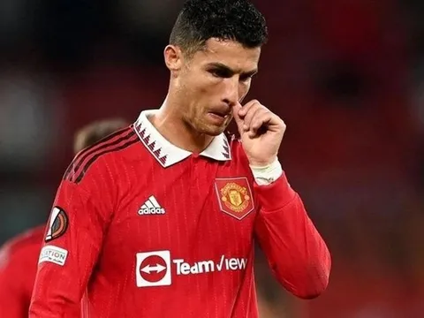 10 cầu thủ có thu nhập khủng nhất năm 2022: Ronaldo, Messi thua 1 người