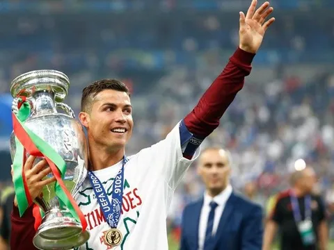 10 chân sút hay nhất lịch sử EURO: Ronaldo sắp soán ngôi Platini