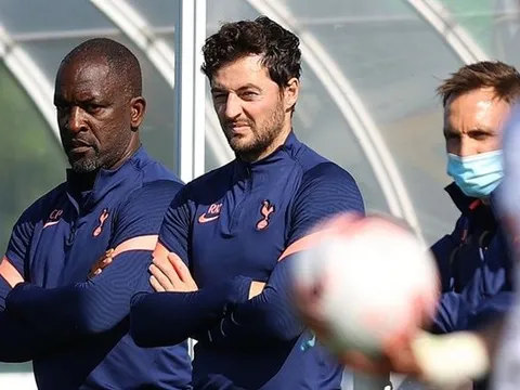 10 HLV trẻ nhất lịch sử: 'Kẻ đóng thế' Mourinho xếp sau 3 người