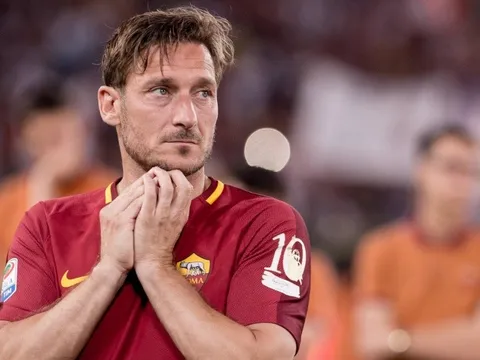 10 ngôi sao sút xịt pen nhiều nhất thế kỷ: Huyền thoại M.U góp mặt, bất ngờ Totti