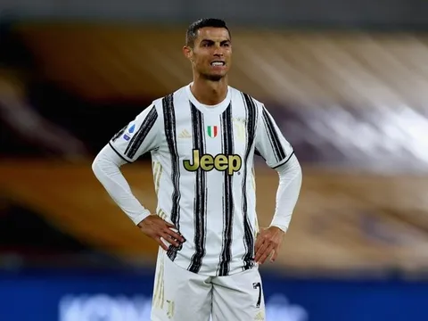 10 siêu sao 'triệu đô' ở làng túc cầu: 'Ông già' CR7; 'Báo cô' Arsenal