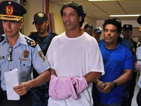 Top 10 ngôi sao từ đại gia thành "cái bang"