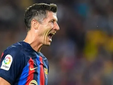 10 tiền đạo cắm xuất sắc nhất hiện nay: Benzema, Lewandowski xếp sau 1 cái tên