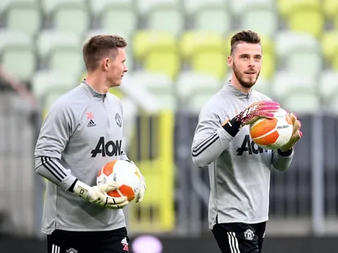 M.U có món hời trong khung gỗ, De Gea hoặc Henderson có thể ra đi